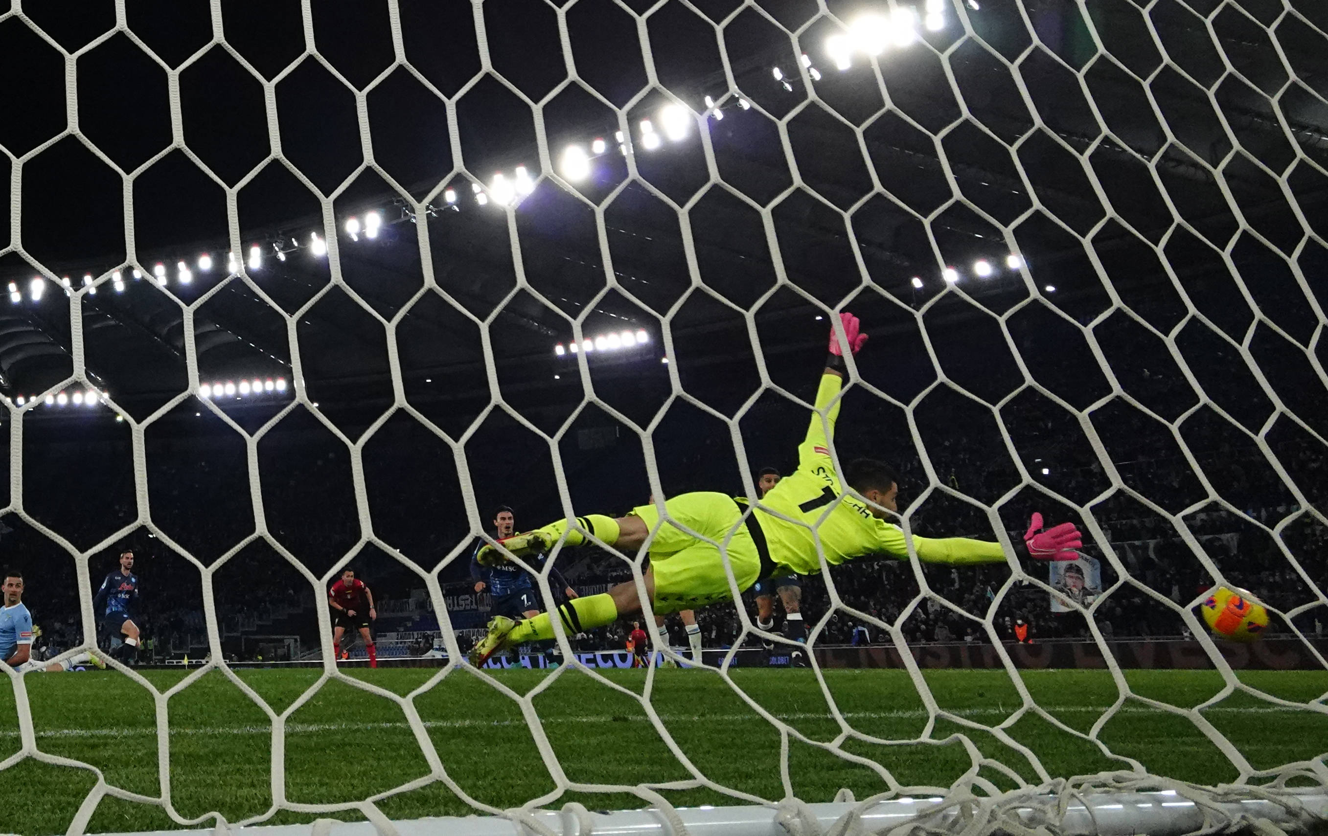 九游互动体验_那不勒斯意甲战胜拉齐奥，奥斯梅恩破门(意甲国米vs拉齐奥)